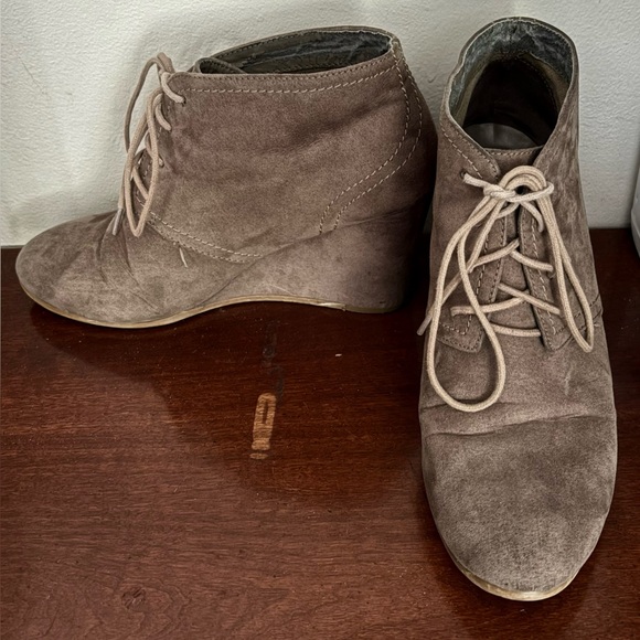 Brown Suede Lace-Up Ankle Boots - Picture 1 of 1